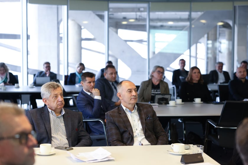 Powiększ obraz: Spotkanie ws. projektów statutu Związku Metropolitalnego „Wrocławski Obszar Metropolitalny” i ustawy, która ma ukonstytuować WrOM.