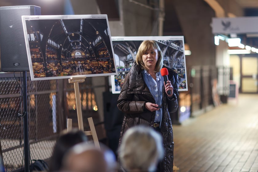 Spotaknie władz i przedstawicieli miasta z kupcami Hali Targowej - 20 stycznia 2026 - dyrektorka BRG Małgorzata Golak przekonywała, że przyszłośc hali to nie rewolucja, a ewolucja