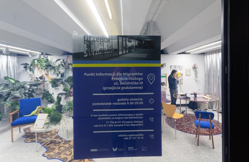Przejście Dialogu we Wrocławiu. Punkt informacyjny dla uchodźców z Ukrainy