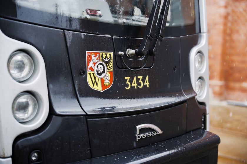 Powiększ obraz: Nowy tramwaj PESA 146N Twist dostarczony do zajezdni MPK Borek z Bydgoszczy.