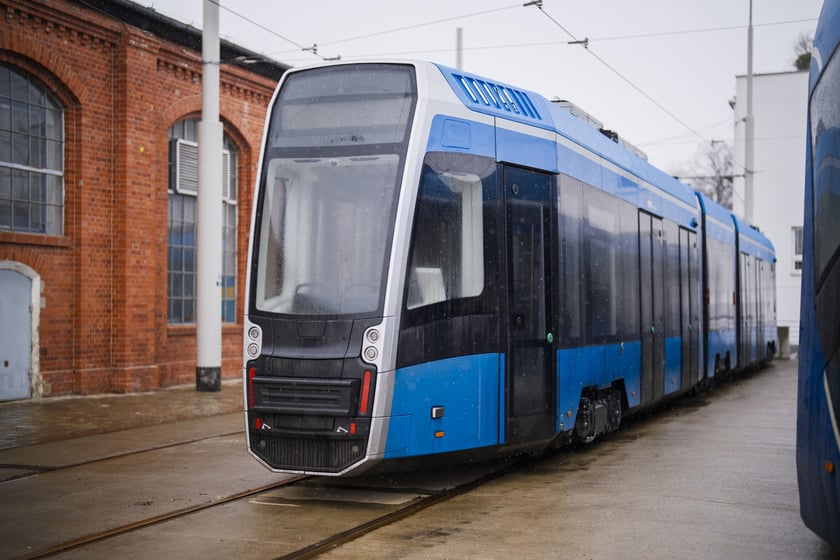 Powiększ obraz: Nowy tramwaj PESA 146N Twist dostarczony do zajezdni MPK Borek z Bydgoszczy.