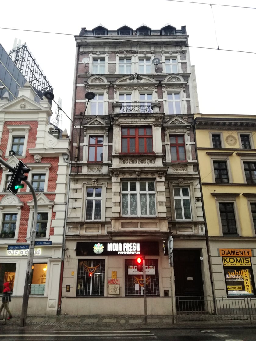 elewacja kamienicy przy ul. św. Mikołaja 42