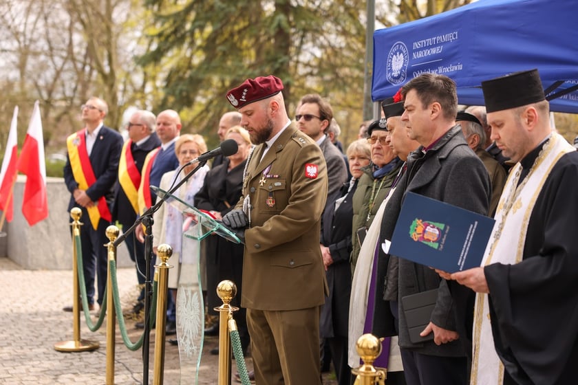 Uroczystości pod Pomnikiem Ofiar Zbrodni Katyńskiej we Wrocławiu