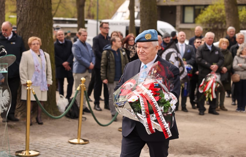 Uroczystości pod Pomnikiem Ofiar Zbrodni Katyńskiej we Wrocławiu