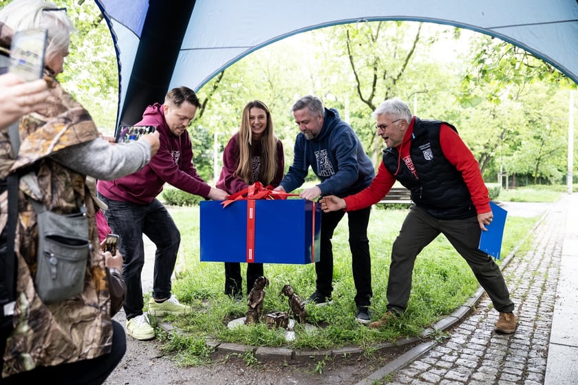 Nowe krasnale na skwerze przy ul. Wincentego