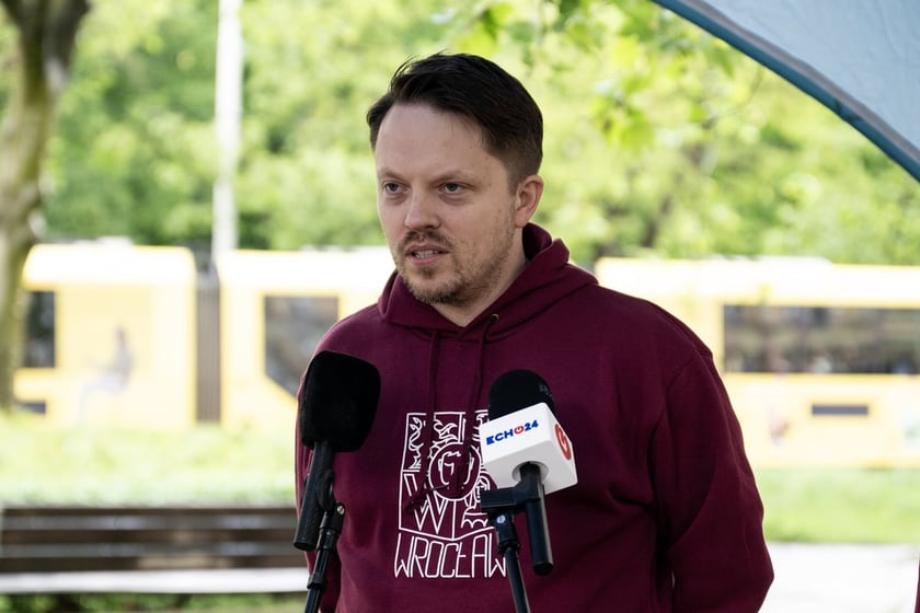 Nowe krasnale na skwerze przy ul. Wincentego