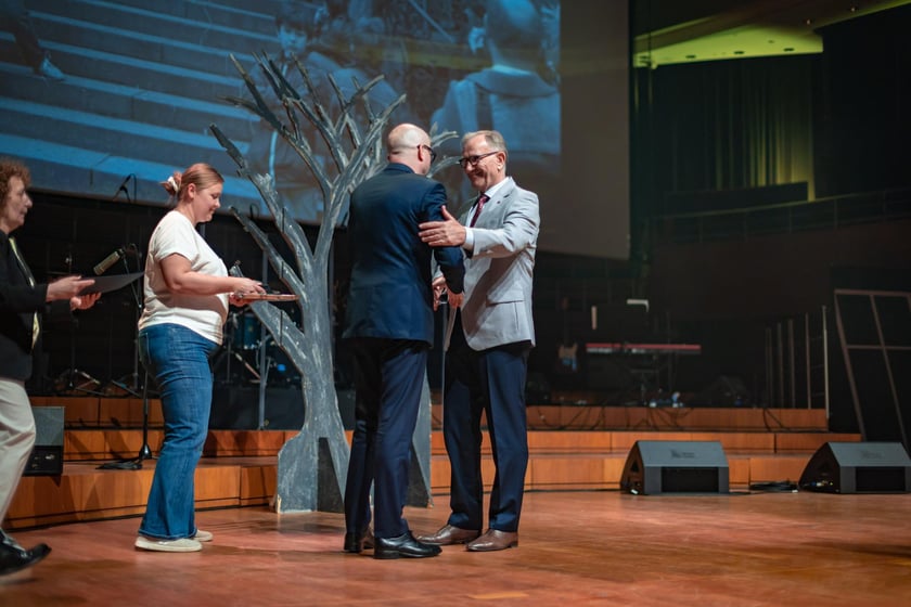 Muzyka, wolność i wyróżnienia dla działaczy Solidarności. Zasłużeni dla Polski odebrali medale „Ad Gloriam Urbis” - 1 czerwca 2026 r.