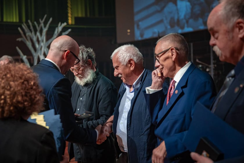Muzyka, wolność i wyróżnienia dla działaczy Solidarności. Zasłużeni dla Polski odebrali medale „Ad Gloriam Urbis” - 1 czerwca 2026 r.