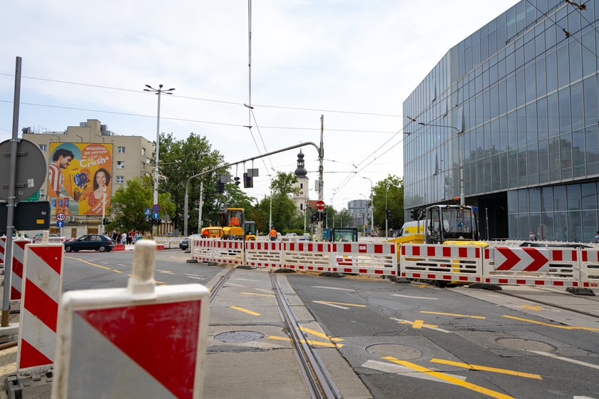 Remont torowiska na ulicy Traugutta w rejonie skrzyżowania z Krasińskiego