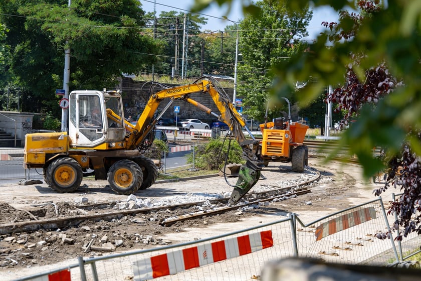 Remont torowiska na ulicach Peronowej i Stawowej