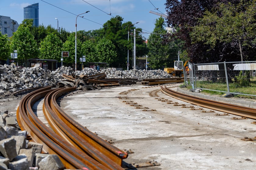 Remont torowiska na ulicach Peronowej i Stawowej