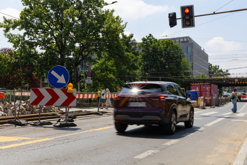 Remont torowiska na ulicach Peronowej i Stawowej