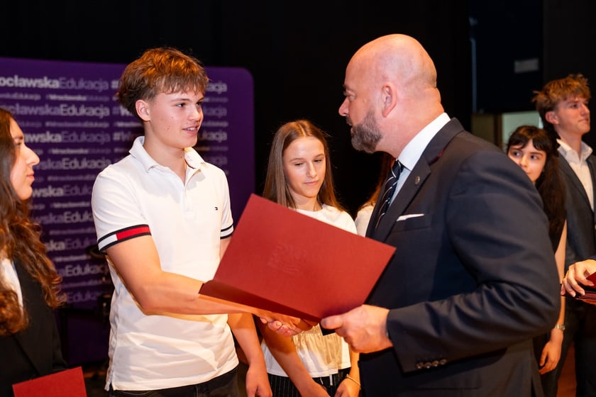 Stypendia dla uczniów w ramach „Wrocławskiego Programu Wspierania Uzdolnionych - PROMOVERE TALENTA”