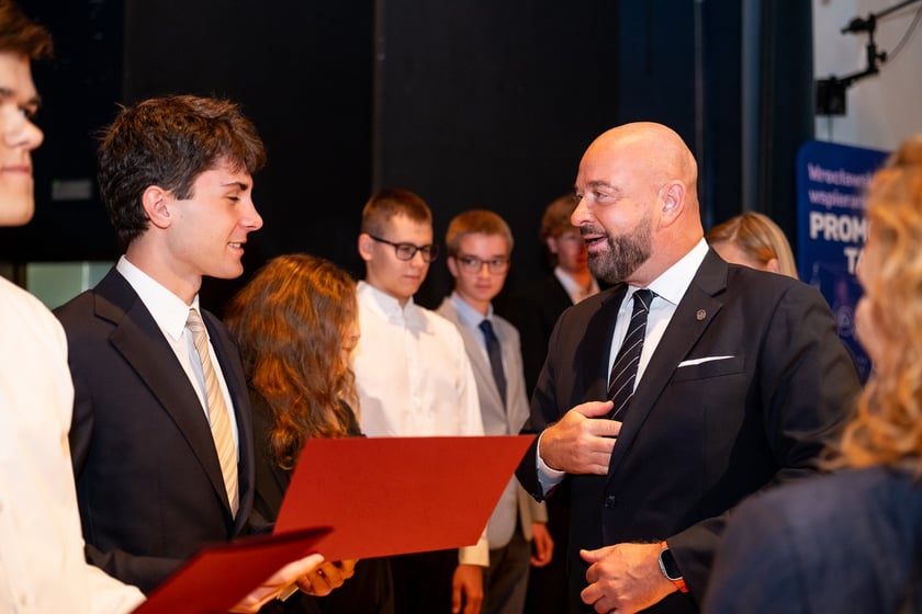 Stypendia dla uczniów w ramach „Wrocławskiego Programu Wspierania Uzdolnionych - PROMOVERE TALENTA”