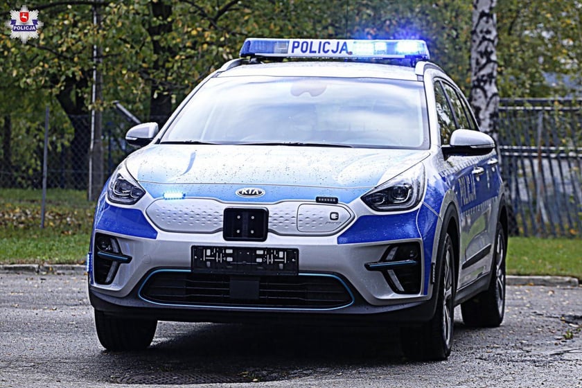 Pojazdy policji w dotychczasowym oznakowaniu