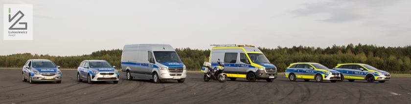 Pojazdy policji w dotychczasowym oznakowaniu