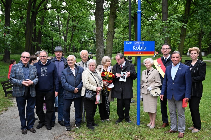 Uroczystość nadania imienia Andrzeja Kobla skwerowi w Leśnicy