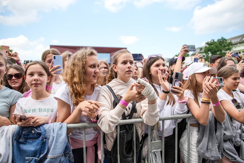 Sara James Wrocław, koncert na placu Wolności w Rok Dobrych Relacji