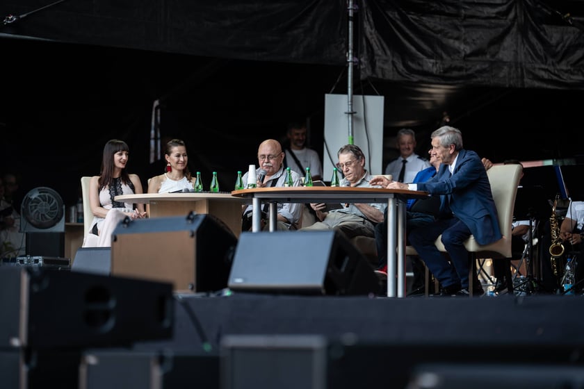 Koncert ?Hej szable w dłoń!? poświęcony Andrzejowi Waligórskiemu na Rynku we Wrocławiu, 26.06.2022 r.