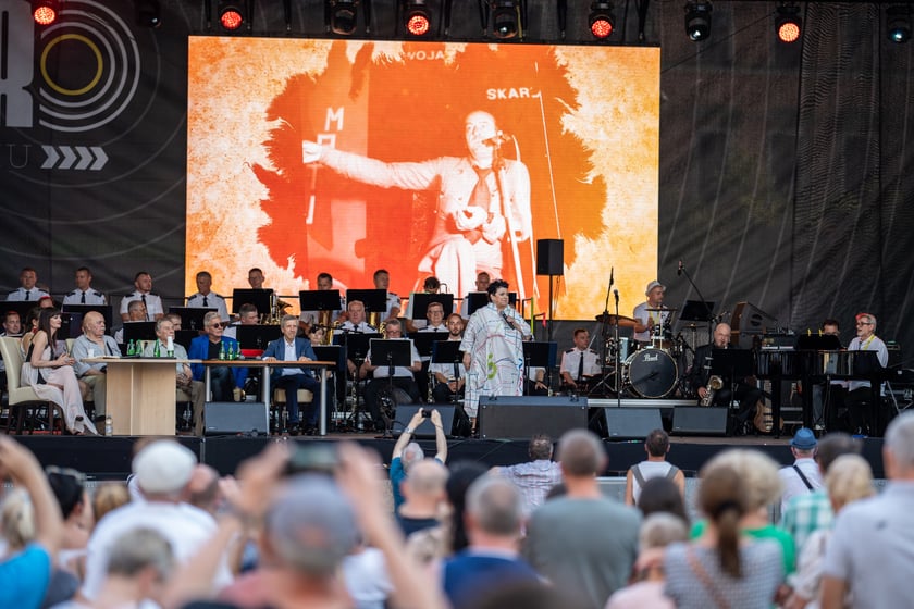 Koncert ?Hej szable w dłoń!? poświęcony Andrzejowi Waligórskiemu na Rynku we Wrocławiu, 26.06.2022 r.