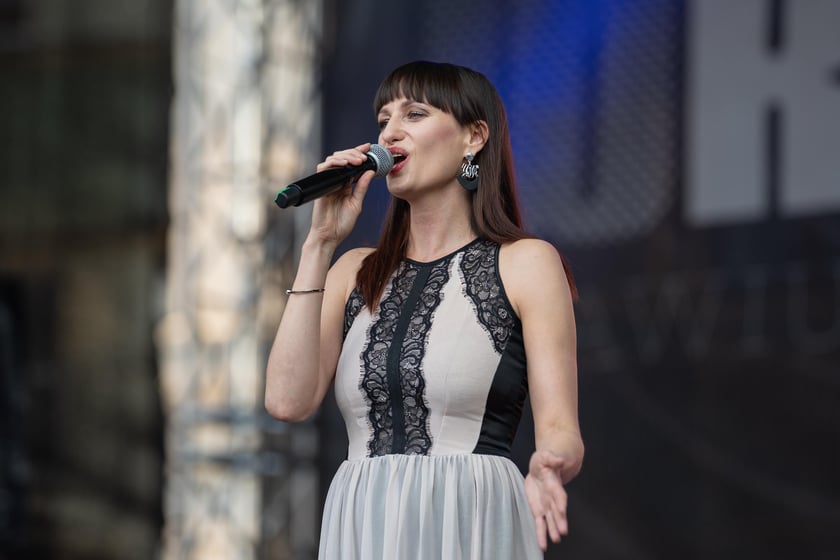 Koncert ?Hej szable w dłoń!? poświęcony Andrzejowi Waligórskiemu na Rynku we Wrocławiu, 26.06.2022 r.