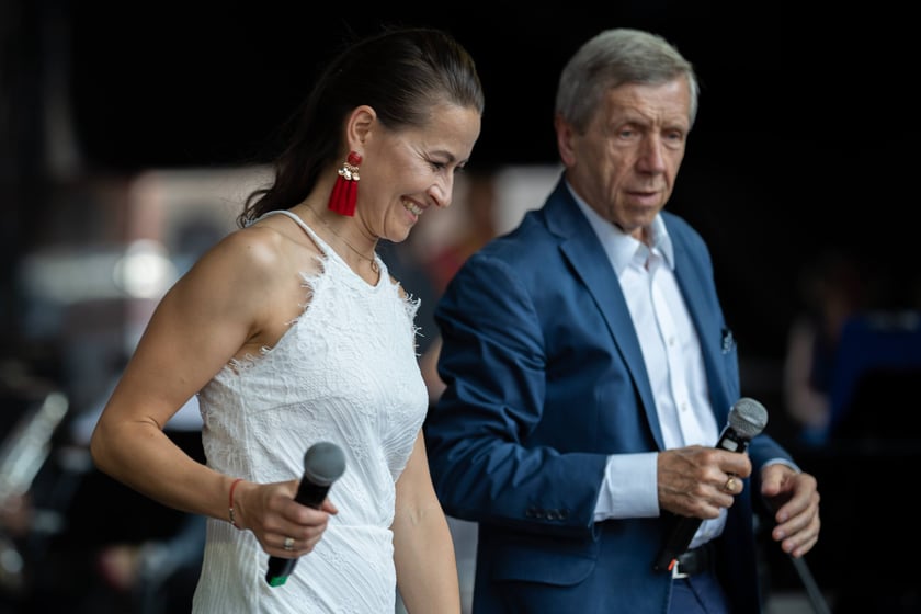 Koncert ?Hej szable w dłoń!? poświęcony Andrzejowi Waligórskiemu na Rynku we Wrocławiu, 26.06.2022 r.