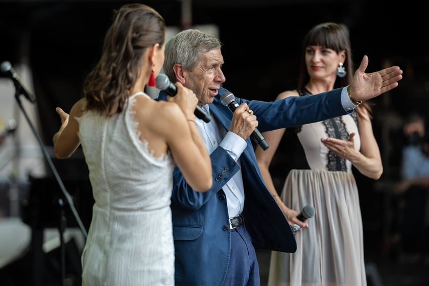 Koncert ?Hej szable w dłoń!? poświęcony Andrzejowi Waligórskiemu na Rynku we Wrocławiu, 26.06.2022 r.