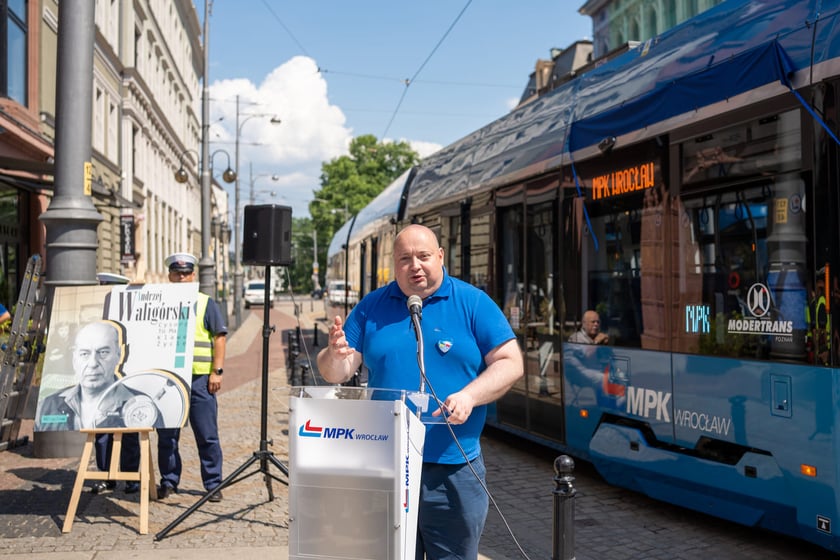Wrocław pamięta o Andrzeju Waligórskim: tramwaj jego imienia i  wrocławski krasnal, 26.06.2022 r.