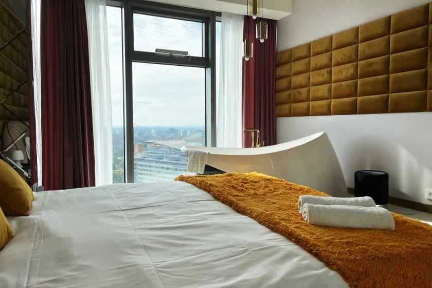 Penthouse w Sky Tower. Cena: 3 950 000 zł. Powierzchnia: 120 m2