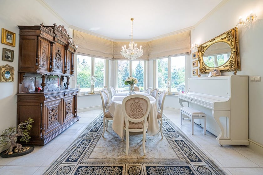 Willa na ul. Gałczyńskiego. Cena: 4 800 000 złotych. Powierzchnia: 367 m2