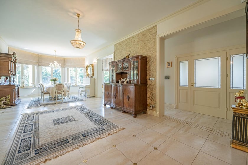 Willa na ul. Gałczyńskiego. Cena: 4 800 000 złotych. Powierzchnia: 367 m2