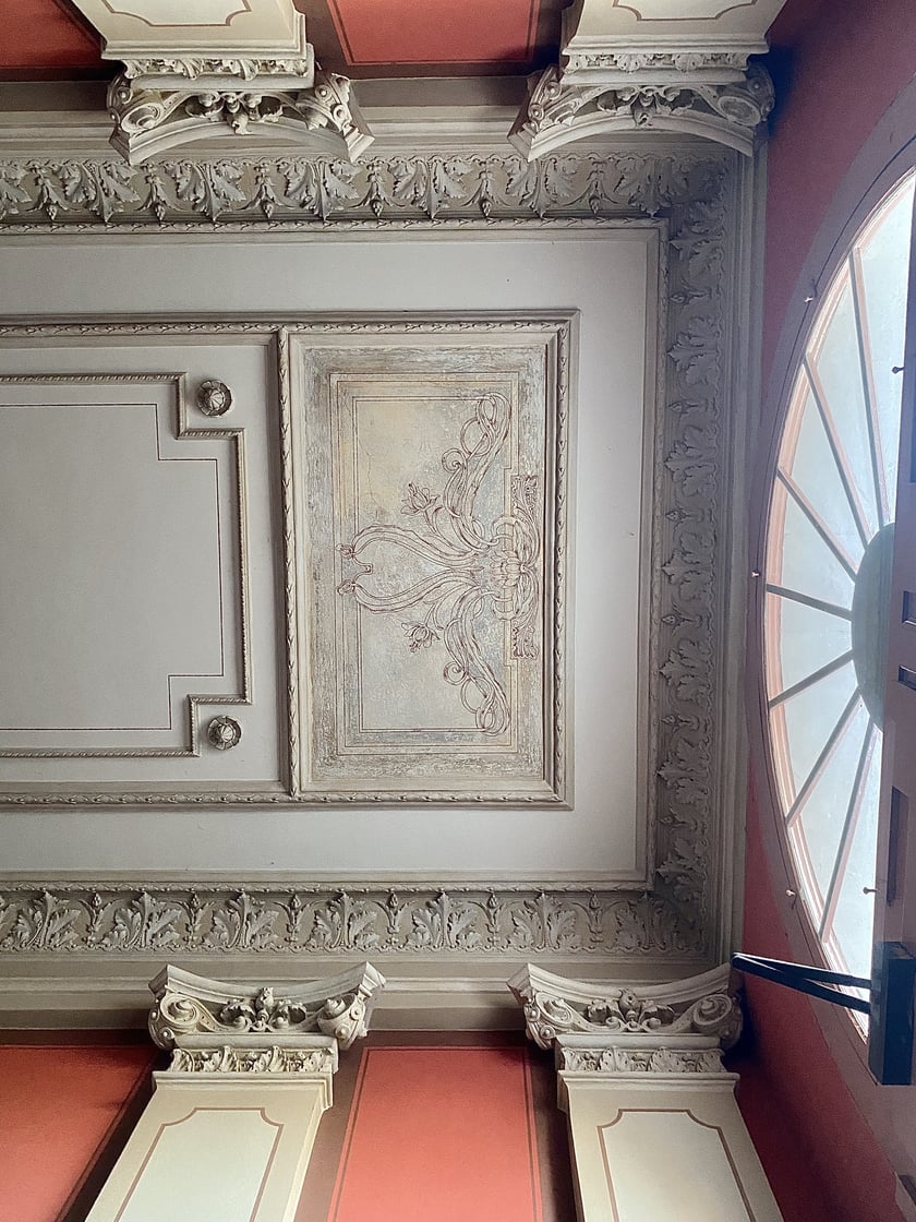 Najładniejsze kamienice, klatki schodowe i sienie Wrocławia