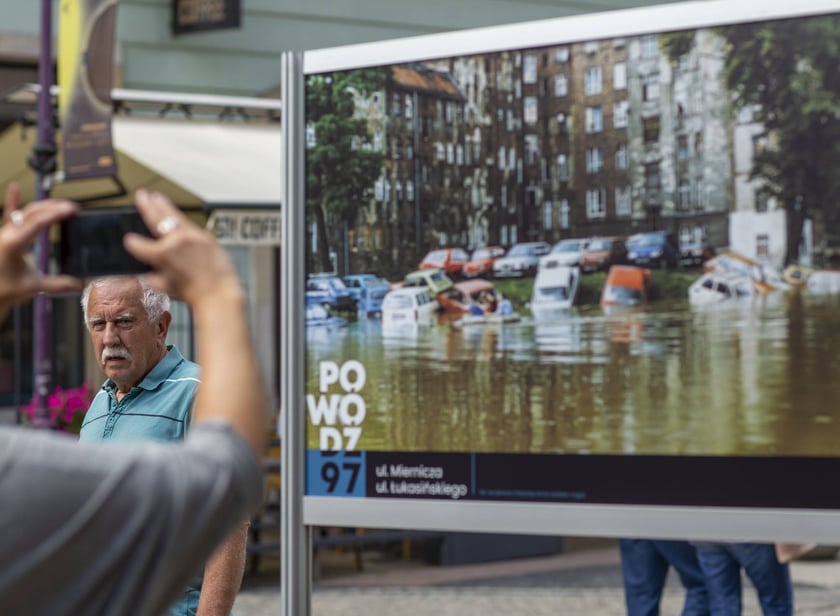 wystawa ?Wrocław. Powódź tysiąclecia? na wrocławskim Rynku do 16 sierpnia