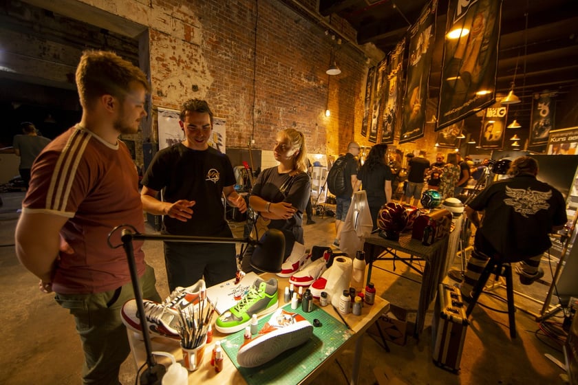 W Browarze Mieszczańskim na zwiedzających czeka kilkadziesiąt pojazdów (samochodów i bike?ów), blisko 50 wystawców z różnych branż, koncerty na żywo, plebiscyty ?best bike? i ?best car?, oraz wiele innych atrakcji