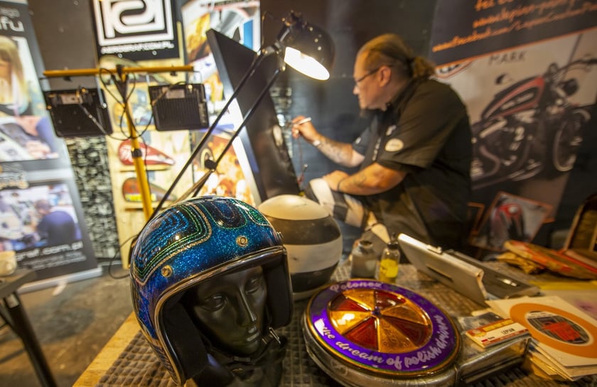 W Browarze Mieszczańskim na zwiedzających czeka kilkadziesiąt pojazdów (samochodów i bike?ów), blisko 50 wystawców z różnych branż, koncerty na żywo, plebiscyty ?best bike? i ?best car?, oraz wiele innych atrakcji