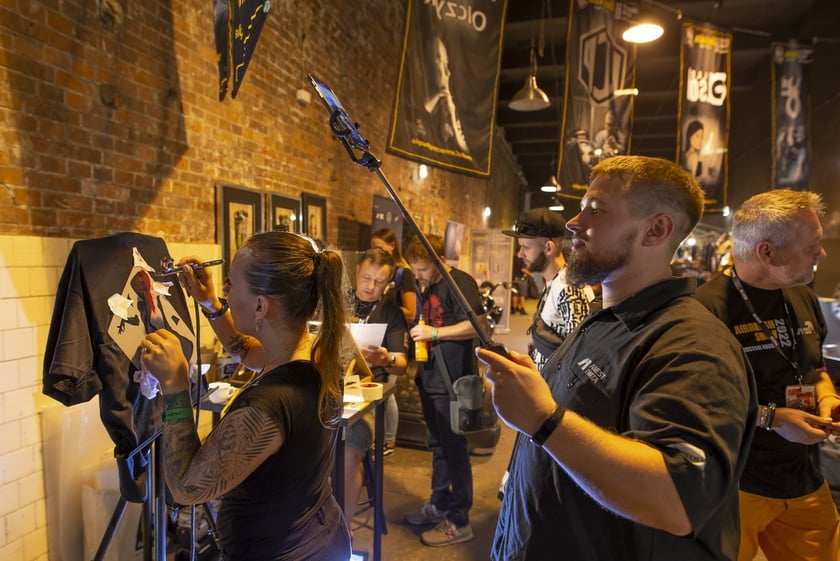 W Browarze Mieszczańskim na zwiedzających czeka kilkadziesiąt pojazdów (samochodów i bike?ów), blisko 50 wystawców z różnych branż, koncerty na żywo, plebiscyty ?best bike? i ?best car?, oraz wiele innych atrakcji