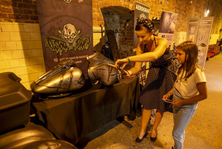 W Browarze Mieszczańskim na zwiedzających czeka kilkadziesiąt pojazdów (samochodów i bike?ów), blisko 50 wystawców z różnych branż, koncerty na żywo, plebiscyty ?best bike? i ?best car?, oraz wiele innych atrakcji