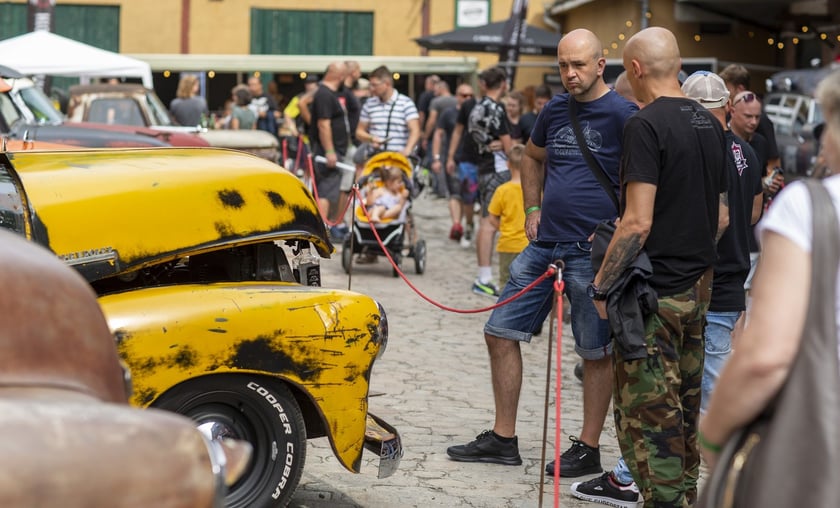 W Browarze Mieszczańskim na zwiedzających czeka kilkadziesiąt pojazdów (samochodów i bike?ów), blisko 50 wystawców z różnych branż, koncerty na żywo, plebiscyty ?best bike? i ?best car?, oraz wiele innych atrakcji