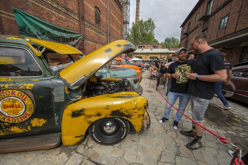 W Browarze Mieszczańskim na zwiedzających czeka kilkadziesiąt pojazdów (samochodów i bike?ów), blisko 50 wystawców z różnych branż, koncerty na żywo, plebiscyty ?best bike? i ?best car?, oraz wiele innych atrakcji
