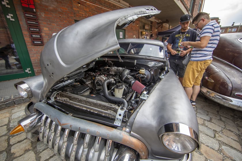 W Browarze Mieszczańskim na zwiedzających czeka kilkadziesiąt pojazdów (samochodów i bike?ów), blisko 50 wystawców z różnych branż, koncerty na żywo, plebiscyty ?best bike? i ?best car?, oraz wiele innych atrakcji