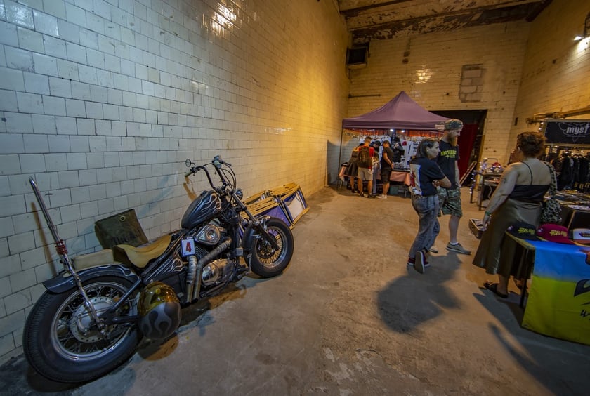 W Browarze Mieszczańskim na zwiedzających czeka kilkadziesiąt pojazdów (samochodów i bike?ów), blisko 50 wystawców z różnych branż, koncerty na żywo, plebiscyty ?best bike? i ?best car?, oraz wiele innych atrakcji