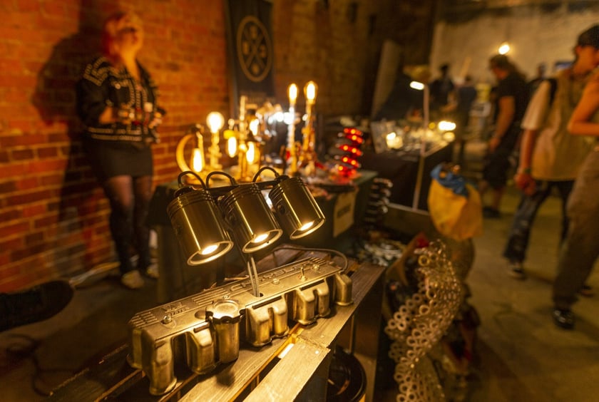 W Browarze Mieszczańskim na zwiedzających czeka kilkadziesiąt pojazdów (samochodów i bike?ów), blisko 50 wystawców z różnych branż, koncerty na żywo, plebiscyty ?best bike? i ?best car?, oraz wiele innych atrakcji