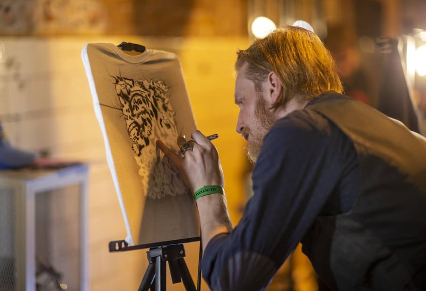 W Browarze Mieszczańskim na zwiedzających czeka kilkadziesiąt pojazdów (samochodów i bike?ów), blisko 50 wystawców z różnych branż, koncerty na żywo, plebiscyty ?best bike? i ?best car?, oraz wiele innych atrakcji