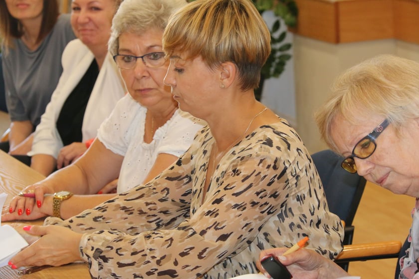 Porozumienie podpisali związkowcy NSZZ ?Solidarność? działający w UM Wrocławia i jednostkach miejskich podległych Prezydentowi Wrocławia, Kazimierz Kimso, przewodniczący Regionu NSZZ ?Solidarność? Dolny Śląsk, Włodzimierz Patalas, sekretarz Wrocławia i Marcin Urban, skarbnik Wrocławia.