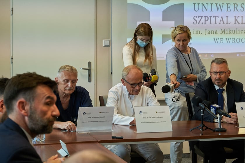 Konferencja z okazji pionierskiego zabiegu w USK we Wrocławiu