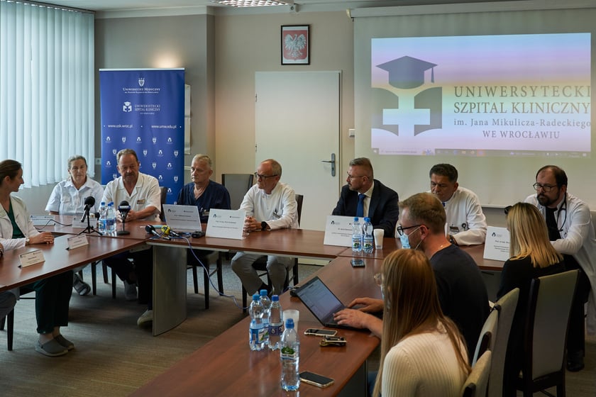 Konferencja z okazji pionierskiego zabiegu w USK we Wrocławiu