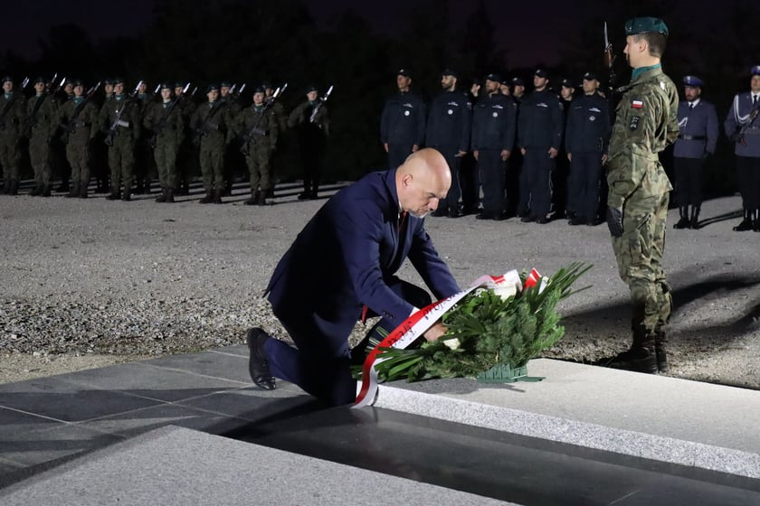 Uroczyste obchody 83. rocznicy wybuchu II wojny światowej na Cmentarzu Żołnierzy Polskich we Wrocławiu
