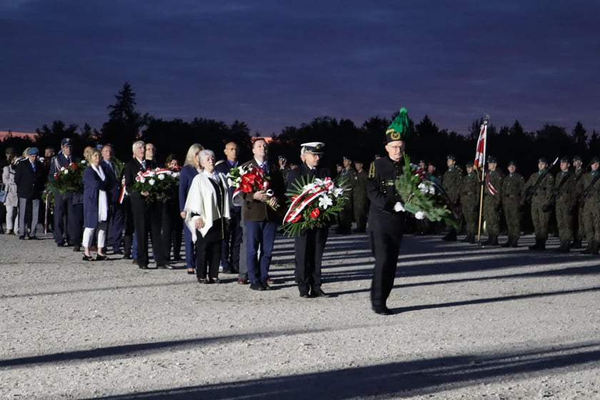Uroczyste obchody 83. rocznicy wybuchu II wojny światowej na Cmentarzu Żołnierzy Polskich we Wrocławiu