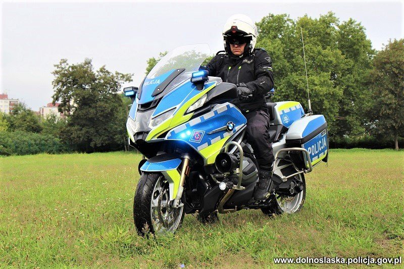 Dolnośląscy policjanci drogówki otrzymali motocykle BMW R1250 RT