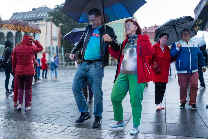 Wrocławska Potańcówka na pl. Wolności 17 września 2022 r. - na zdjęciach uczestnicy